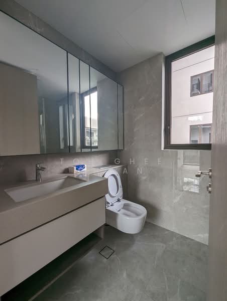 Dairy Farm Residences, 6 Dairy Farm Lane, 3 Bedrooms, 1,012 sqft, Condominium For Sale, by Toh Ghee Chuan, 500130587 - Bathroom - PropertyGuru.com.sg