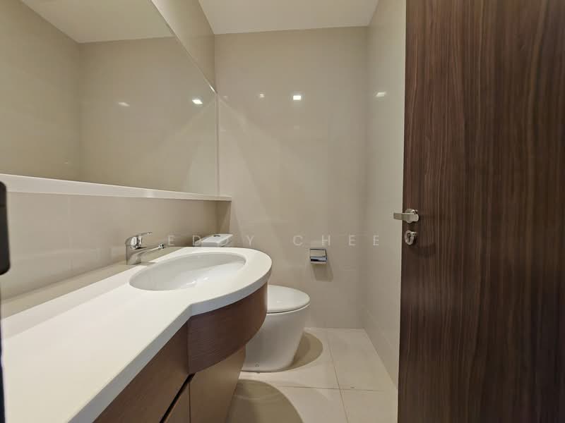 Nassim Regency, 37 Nassim Road, 3 Bedrooms, 2,024 sqft, Apartment For Rent, by Eddy Chee, 500130599 - Bathroom - PropertyGuru.com.sg