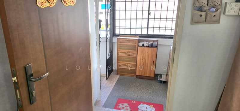 124 Yishun Street 11, 124 Yishun Street 11, 3 Bedrooms, 1,033 sqft, HDB Flat For Sale, by Louis Yong, 500130606 - Entrance - PropertyGuru.com.sg