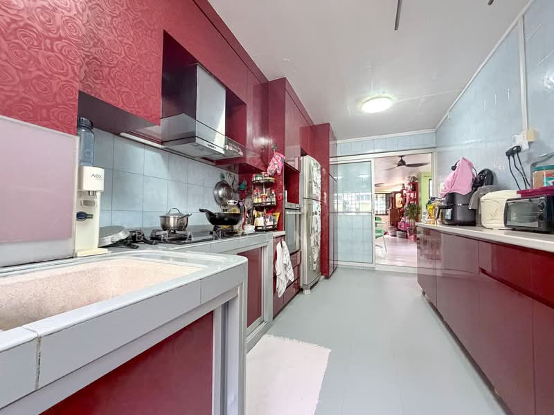 208 Yishun Street 21, 208 Yishun Street 21, 3 Bedrooms, 1,001 sqft, HDB Flat For Sale, by Brandon Wee, 500130620 - Kitchen - PropertyGuru.com.sg