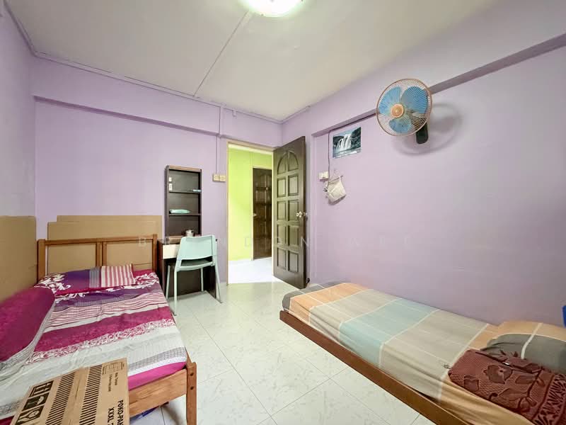 208 Yishun Street 21, 208 Yishun Street 21, 3 Bedrooms, 1,001 sqft, HDB Flat For Sale, by Brandon Wee, 500130620 - Bedroom - PropertyGuru.com.sg