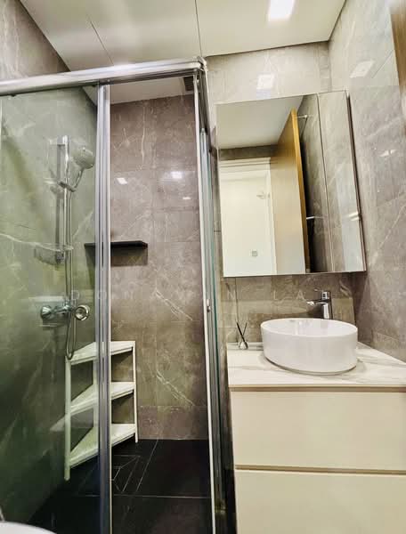 Balmoral Heights, 8 Balmoral Crescent, Room Rental, 120 sqft, Apartment For Rent, by Donavan Lai, 500130622 - Bathroom - PropertyGuru.com.sg