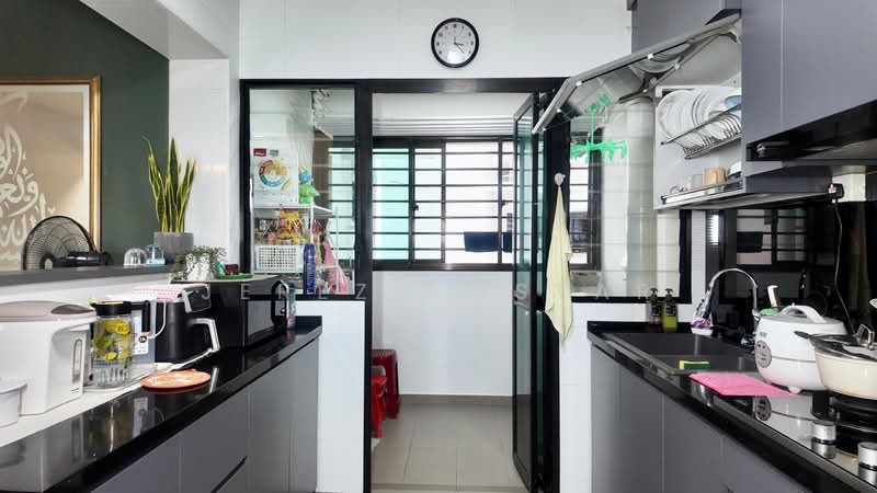 509A Yishun Avenue 4, 509A Yishun Avenue 4, 3 Bedrooms, 1,001 sqft, HDB Flat For Sale, by Jerez Amsyar, 500130627 - Kitchen - PropertyGuru.com.sg
