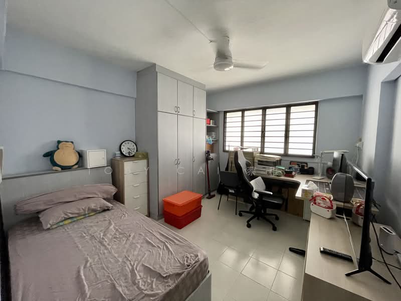110 Mcnair Road, 110 Mcnair Road, 4 Bedrooms, 1,550 sqft, HDB Flat For Sale, by Toby Cai 蔡稚享, 500130661 - Bedroom 1 - PropertyGuru.com.sg