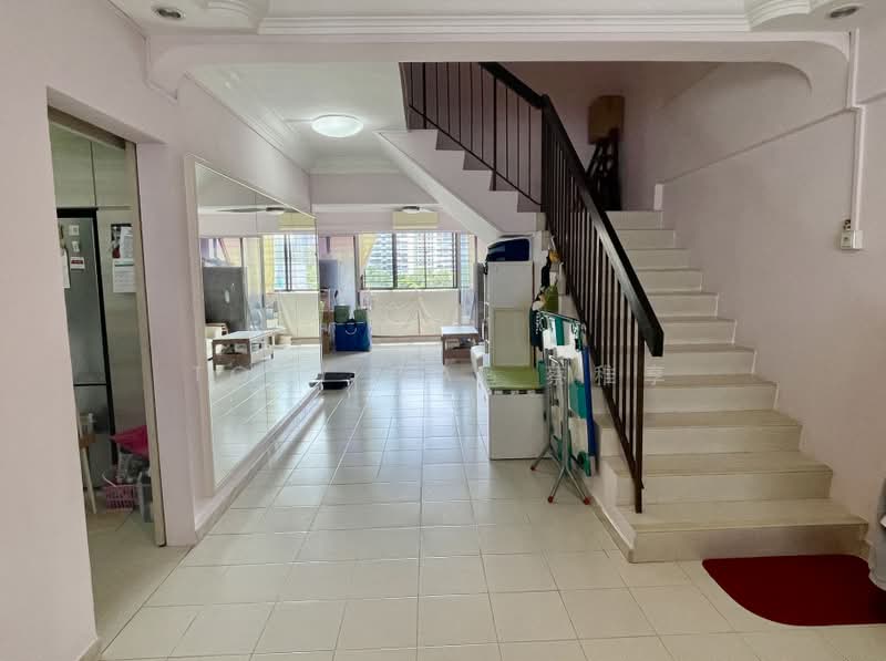 110 Mcnair Road, 110 Mcnair Road, 4 Bedrooms, 1,550 sqft, HDB Flat For Sale, by Toby Cai 蔡稚享, 500130661 - Staircase Space - PropertyGuru.com.sg