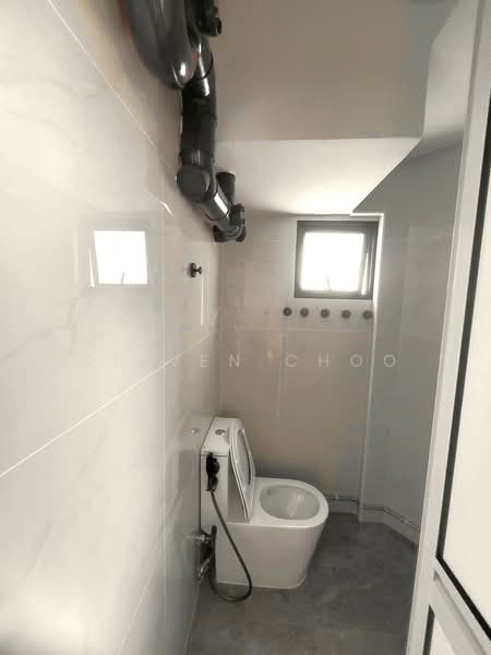 219 Jurong East Street 21, 219 Jurong East Street 21, Room Rental, 120 sqft, HDB Flat For Rent, by Steven Choo, 500130670 - Bathroom - PropertyGuru.com.sg