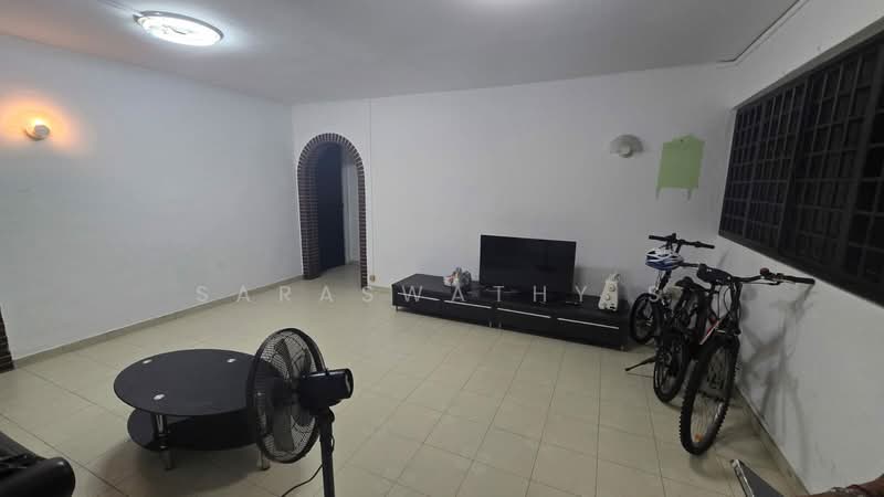 111 Serangoon North Avenue 1, 111 Serangoon North Avenue 1, 3 Bedrooms, 980 sqft, HDB Flat For Sale, by Saraswathy S, 500130673 - Living Room - PropertyGuru.com.sg