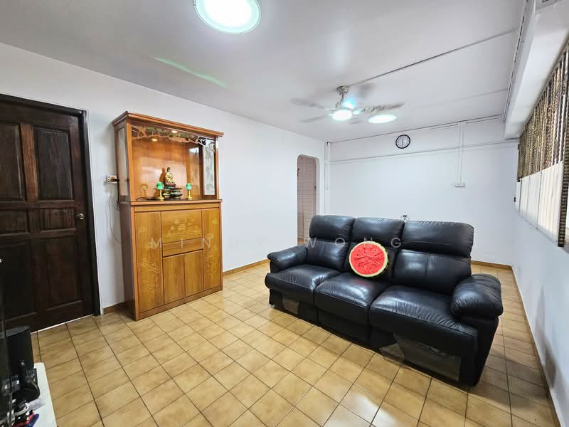 610 Yishun Street 61, 610 Yishun Street 61, 3 Bedrooms, 904 sqft, HDB Flat For Sale, by Mindy Wong, 500130691 - Living Room - PropertyGuru.com.sg
