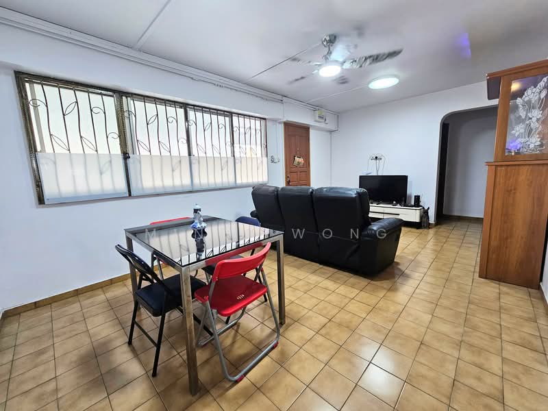 610 Yishun Street 61, 610 Yishun Street 61, 3 Bedrooms, 904 sqft, HDB Flat For Sale, by Mindy Wong, 500130691 - Living Room - PropertyGuru.com.sg