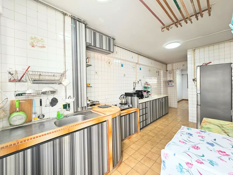 610 Yishun Street 61, 610 Yishun Street 61, 3 Bedrooms, 904 sqft, HDB Flat For Sale, by Mindy Wong, 500130691 - Kitchen - PropertyGuru.com.sg