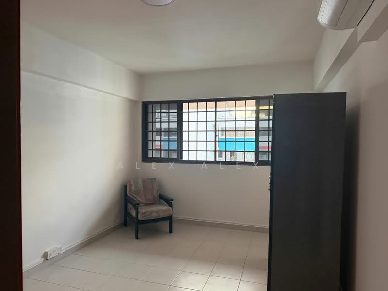 240 Yishun Ring Road, 240 Yishun Ring Road, 2 Bedrooms, 3,000 sqft, HDB Flat For Rent, by Alex Alex, 500130694 - Interior - PropertyGuru.com.sg