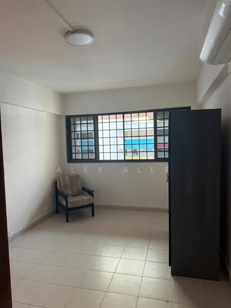 240 Yishun Ring Road, 240 Yishun Ring Road, 2 Bedrooms, 3,000 sqft, HDB Flat For Rent, by Alex Alex, 500130694 - Interior - PropertyGuru.com.sg
