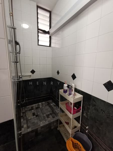 River Valley Court, 338E River Valley Road, Room Rental, 120 sqft, Apartment For Rent, by Henry Ng, 500130700 - Bathroom - PropertyGuru.com.sg