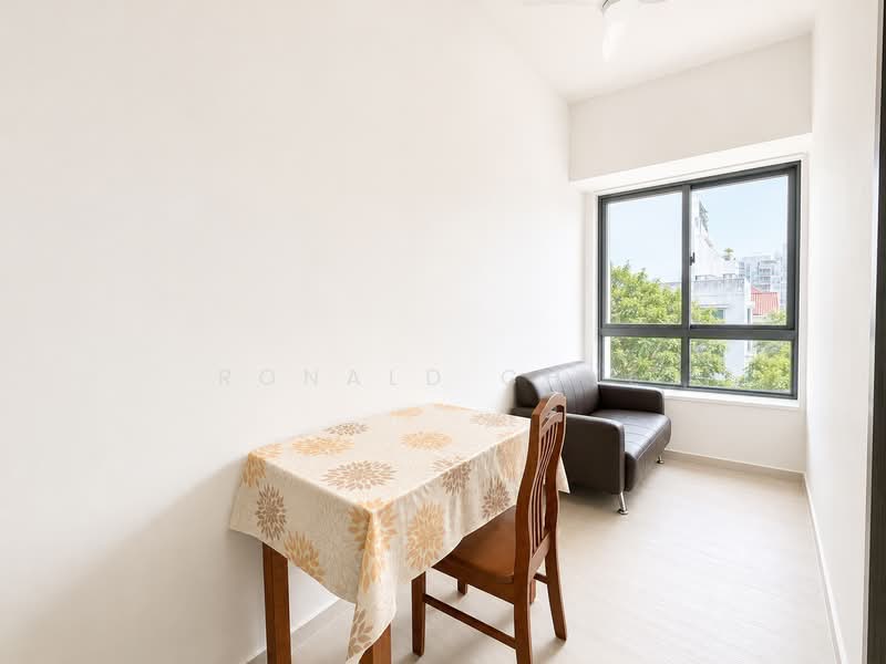 Sycamore Tree, 2 Fowlie Road, 2 Bedrooms, 484 sqft, Apartment For Sale, by Ronald Chye, 500130707 - Living Room - PropertyGuru.com.sg