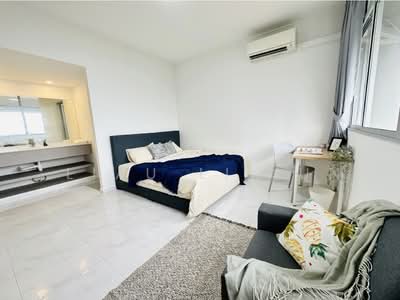 For Rent - Ridgewood Condominium