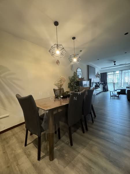 458 Choa Chu Kang Avenue 4, 458 Choa Chu Kang Avenue 4, 3 Bedrooms, 1,323 sqft, HDB Flat For Sale, by Chee Chin Chin, 500130713 - Dining Room - PropertyGuru.com.sg