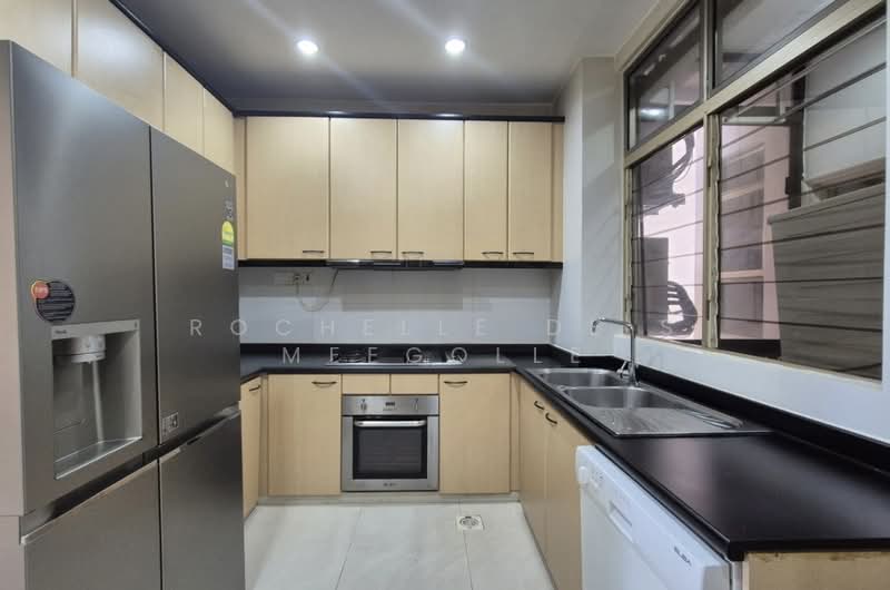 Leonie Condotel, 2 Leonie Hill Road, 4 Bedrooms, 2,722 sqft, Condominium For Rent, by Rochelle De S Meegolle, 500130720 - Kitchen - PropertyGuru.com.sg