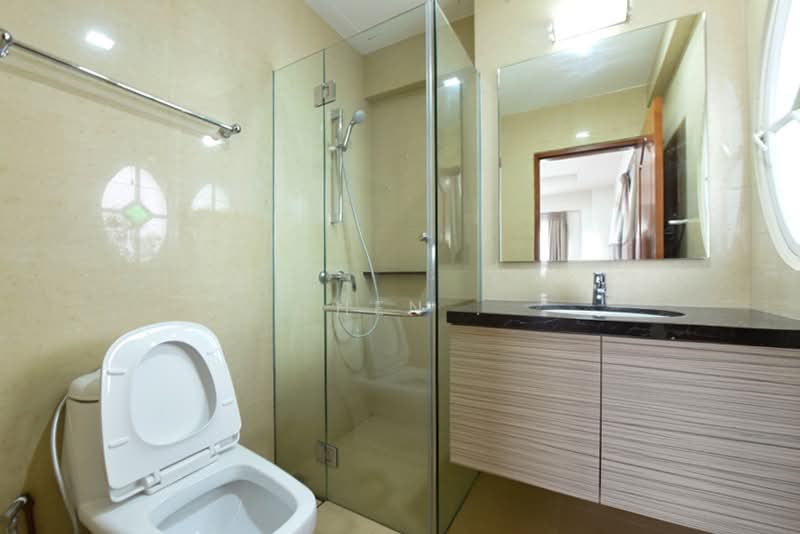 Gentle Drive Bungalow, , 5 Bedrooms, 7,382 sqft, Bungalow House For Rent, by CHEN ., 500130724 - Bathroom - PropertyGuru.com.sg