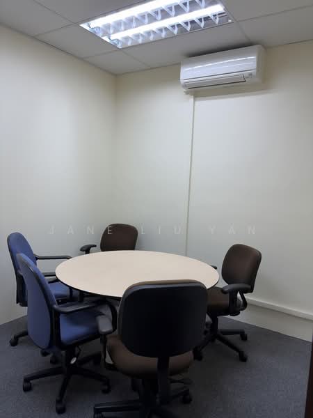 Midview City, 18 Sin Ming Lane, 800 sqft, Light Industrial (B1) For Rent, by Jane Liu Yan, 500130726 - Meeting room - CommercialGuru.com.sg