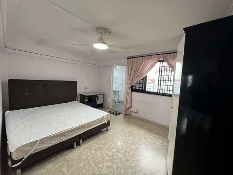 305 Jurong East Street 32, 305 Jurong East Street 32, 3 Bedrooms, 1,400 sqft, HDB Flat For Rent, by Jack Teo, 500130745 - Bedroom - PropertyGuru.com.sg