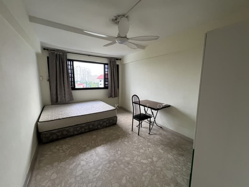 305 Jurong East Street 32, 305 Jurong East Street 32, 3 Bedrooms, 1,400 sqft, HDB Flat For Rent, by Jack Teo, 500130745 - Bedroom - PropertyGuru.com.sg