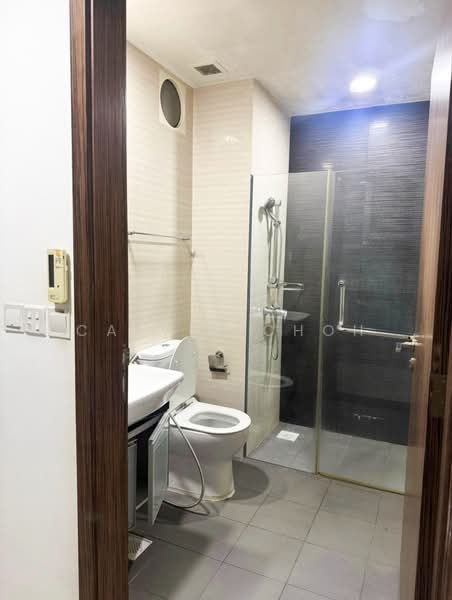 Le Regal, 340 Geylang Road, 1 Bedroom, 2,600 sqft, Apartment For Rent, by Calvin Choh, 500130750 - Bathroom - PropertyGuru.com.sg