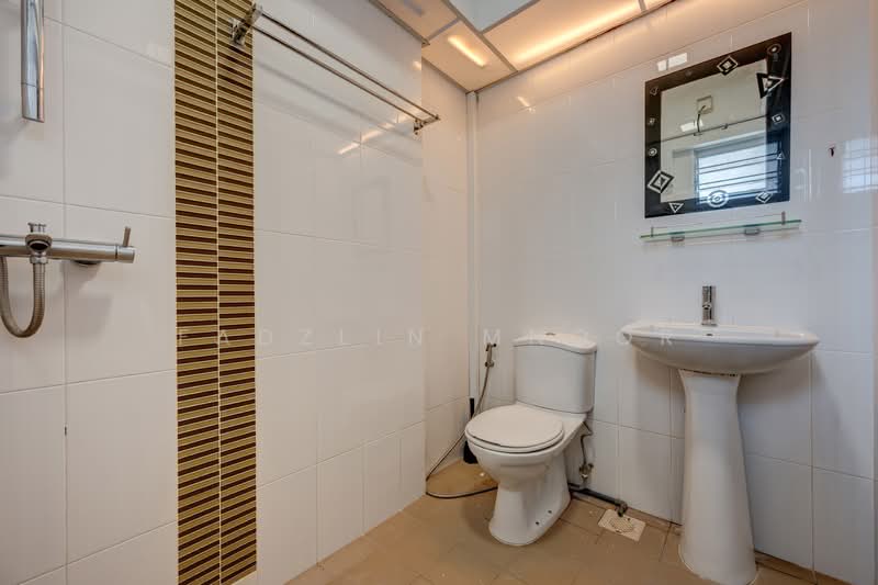 333A Anchorvale Link, 333A Anchorvale Link, 3 Bedrooms, 990 sqft, HDB Flat For Sale, by Fadzlin MNoor, 500130753 - Bathroom - PropertyGuru.com.sg