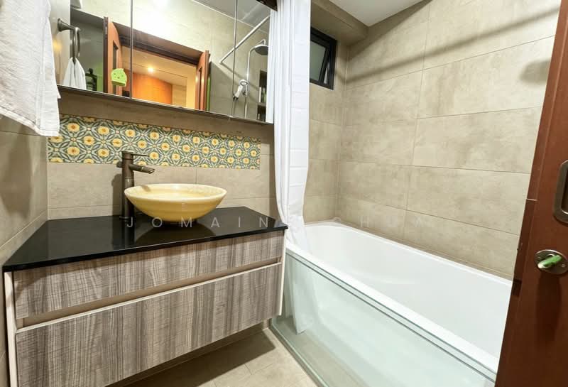 88 Dawson Road, 88 Dawson Road, 3 Bedrooms, 893 sqft, HDB Flat For Sale, by Jomaine Chua, 500130756 - Bathroom - PropertyGuru.com.sg