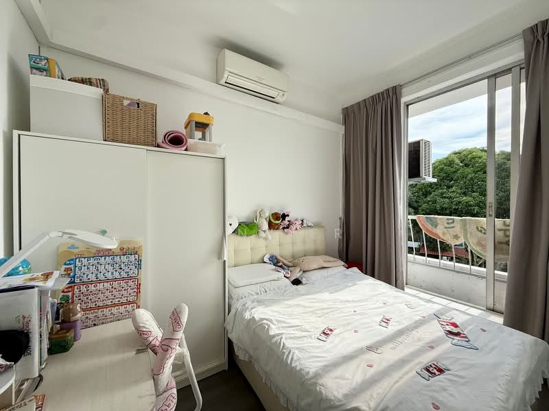 Watten Hill Condo, 85 Watten Estate Road, 3 Bedrooms, 1,044 sqft, Condominium For Sale, by Lynn Er, 500130774 - Bedroom - PropertyGuru.com.sg