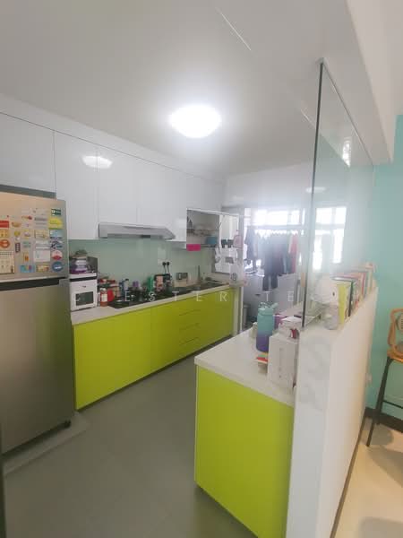 561A Jurong West Street 42, 561A Jurong West Street 42, 3 Bedrooms, 1,001 sqft, HDB Flat For Sale, by Chester Teo, 500130779 - Kitchen - PropertyGuru.com.sg