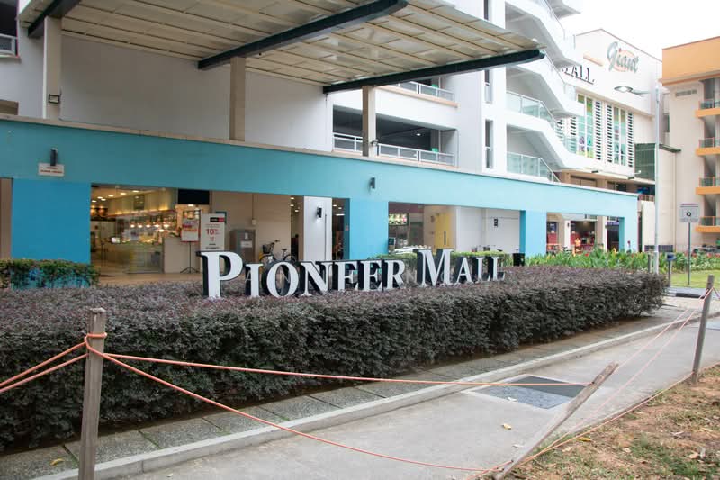 626 Jurong West Street 65, 626 Jurong West Street 65, Room Rental, 110 sqft, HDB Flat For Rent, by Anne Ng, 500130780 - Exterior - PropertyGuru.com.sg