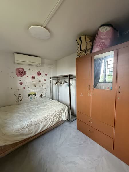 409 Bedok North Avenue 2, 409 Bedok North Avenue 2, 2 Bedrooms, 883 sqft, HDB Flat For Sale, by Joey Tan, 500130782 - Bedroom - PropertyGuru.com.sg
