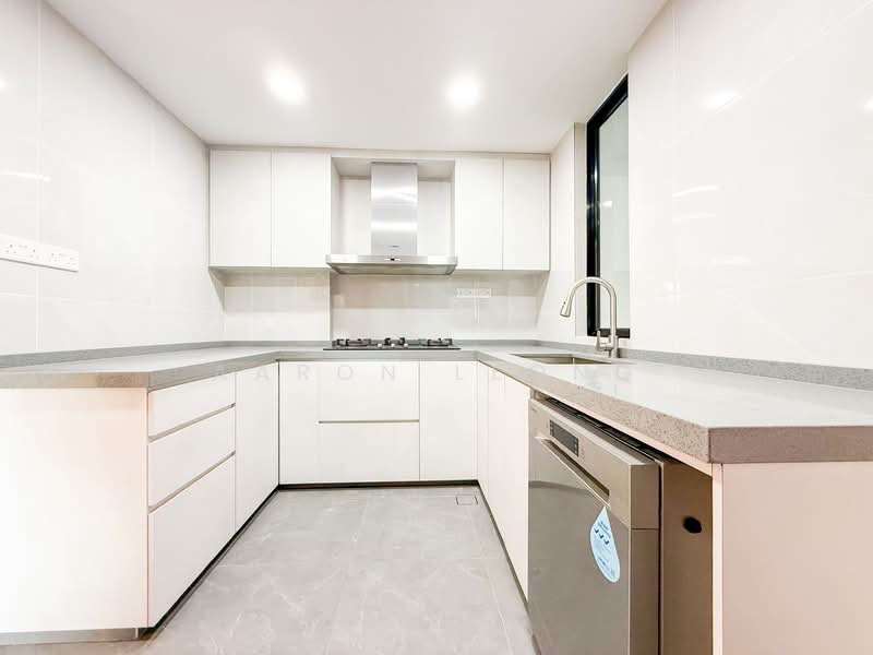 Rare 1km to Tao Nan, Freehold and Tastefully Renovated Home, , 3 Bedrooms, 1,216 sqft, Apartment For Sale, by Aaron Leong, 500130789 - Kitchen - PropertyGuru.com.sg