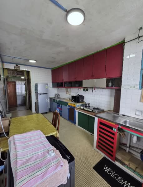 606 Bedok Reservoir Road, 606 Bedok Reservoir Road, 2 Bedrooms, 720 sqft, HDB Flat For Sale, by Ong Kong Joo, 500130800 - Kitchen - PropertyGuru.com.sg