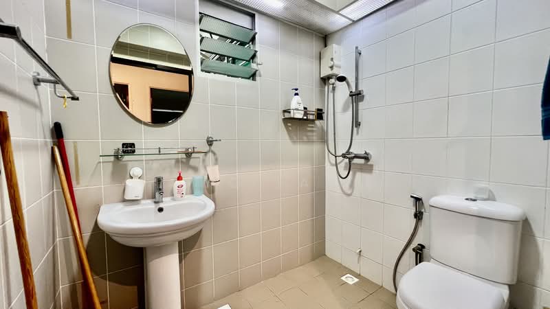 178A Rivervale Crescent, 178A Rivervale Crescent, 3 Bedrooms, 1,001 sqft, HDB Flat For Sale, by YQ Lai, 500130802 - Bathroom - PropertyGuru.com.sg