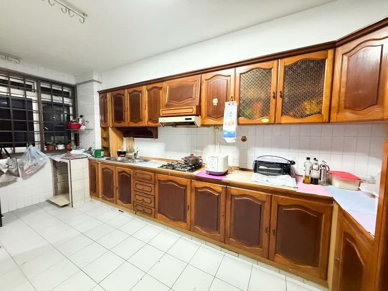 122 Teck Whye Lane, 122 Teck Whye Lane, 3 Bedrooms, 1,302 sqft, HDB Flat For Sale, by Aloysius Thomas Tan, 500130805 - Kitchen - PropertyGuru.com.sg