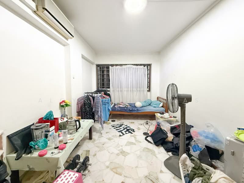 122 Teck Whye Lane, 122 Teck Whye Lane, 3 Bedrooms, 1,302 sqft, HDB Flat For Sale, by Aloysius Thomas Tan, 500130805 - Bedroom - PropertyGuru.com.sg