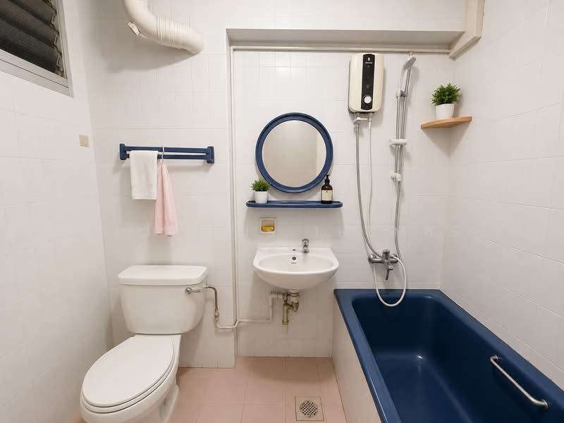 122 Teck Whye Lane, 122 Teck Whye Lane, 3 Bedrooms, 1,302 sqft, HDB Flat For Sale, by Aloysius Thomas Tan, 500130805 - Bathroom - PropertyGuru.com.sg