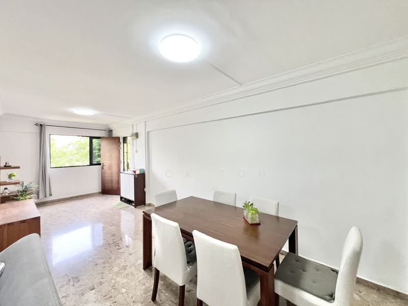351 Clementi Avenue 2, 351 Clementi Avenue 2, 2 Bedrooms, 883 sqft, HDB Flat For Sale, by Nick Toh, 500130810 - PropertyGuru.com.sg