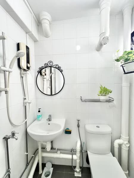 351 Clementi Avenue 2, 351 Clementi Avenue 2, 2 Bedrooms, 883 sqft, HDB Flat For Sale, by Nick Toh, 500130810 - PropertyGuru.com.sg