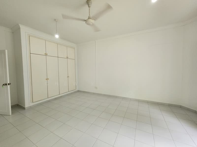 100 Woodleigh Park, , 7 Bedrooms, 5,716 sqft, Bungalow House For Rent, by Chew Yu Ting, 500130815 - Room 3 - Master - PropertyGuru.com.sg
