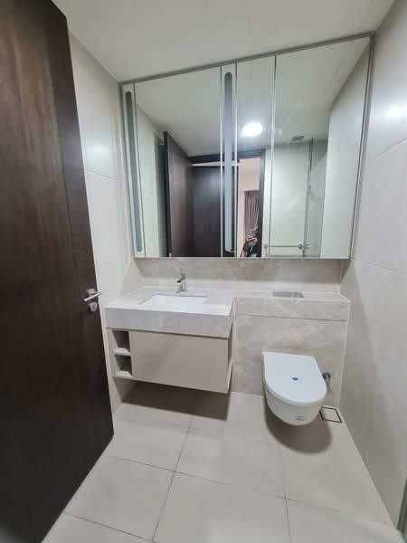 Forett at Bukit Timah, 40 Toh Tuck Road, 2 Bedrooms, 732 sqft, Condominium For Sale, by Alice Chu, 500130828 - Master Bathroom - PropertyGuru.com.sg
