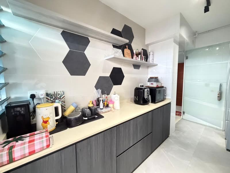 988C Buangkok Green, 988C Buangkok Green, 3 Bedrooms, 1,001 sqft, HDB Flat For Sale, by Isaac Ng, 500130834 - Kitchen - PropertyGuru.com.sg
