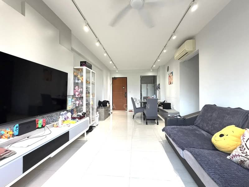 988C Buangkok Green, 988C Buangkok Green, 3 Bedrooms, 1,001 sqft, HDB Flat For Sale, by Isaac Ng, 500130834 - Living Room - PropertyGuru.com.sg