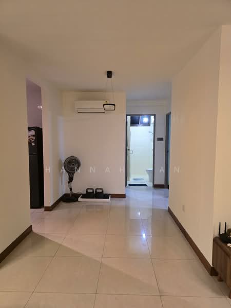 630 Senja Road, 630 Senja Road, 3 Bedrooms, 1,184 sqft, HDB Flat For Sale, by Hannah Tan, 500130836 - Corridor - PropertyGuru.com.sg
