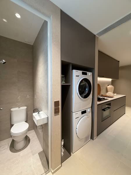 Aurea, 802 Beach Road, 4 Bedrooms, 1,442 sqft, Condominium For Sale, by Alvin Kwan, 500130841 - Bathroom - PropertyGuru.com.sg