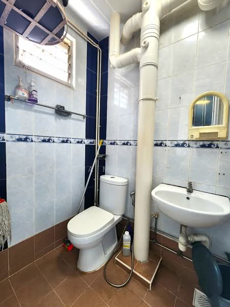 472 Pasir Ris Drive 6, 472 Pasir Ris Drive 6, 3 Bedrooms, 1,313 sqft, HDB Flat For Sale, by Benjamin Poh, 500130847 - Bathroom - PropertyGuru.com.sg
