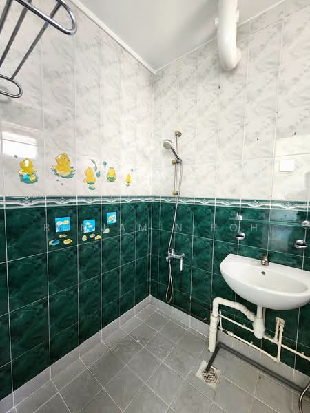 472 Pasir Ris Drive 6, 472 Pasir Ris Drive 6, 3 Bedrooms, 1,313 sqft, HDB Flat For Sale, by Benjamin Poh, 500130847 - Bathroom - PropertyGuru.com.sg