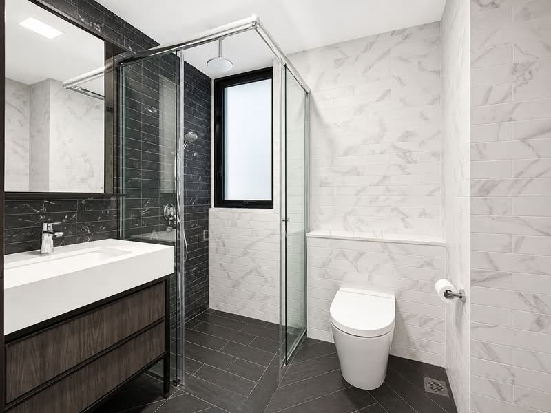 Mayfair Modern, 2 Rifle Range Road, 2 Bedrooms, 721 sqft, Condominium For Rent, by Andrew Lim, 500130859 - Bathroom - PropertyGuru.com.sg