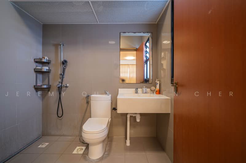 606A Tampines Street 61, 606A Tampines Street 61, 3 Bedrooms, 1,206 sqft, HDB Flat For Sale, by Jeremy Quah Chen Cher, 500130863 - Bathroom - PropertyGuru.com.sg